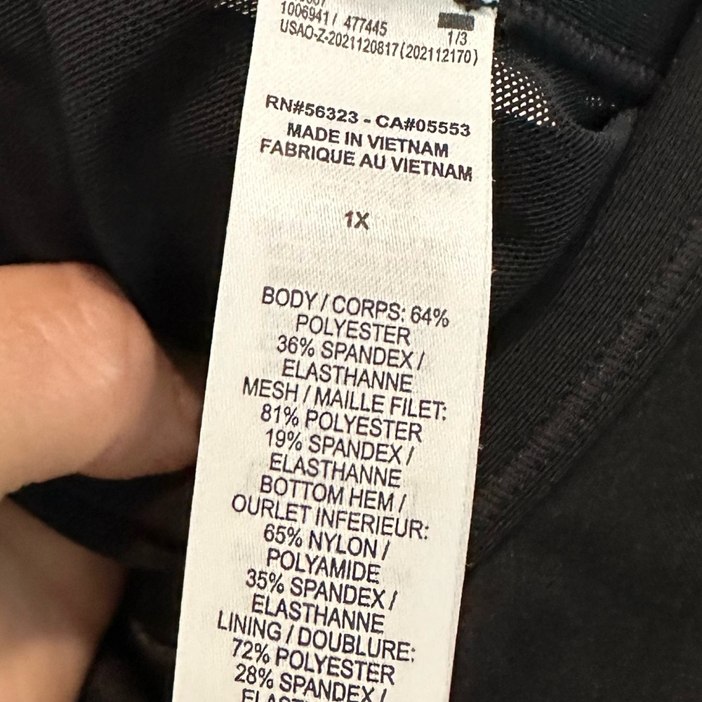 Nike Women's Black Sports Bra with White Logo - Picture 2 of 5